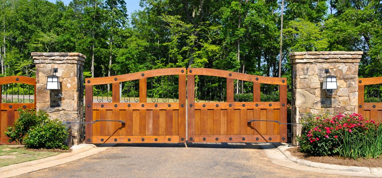 Wooden Driveway Gate Repair Garden Grove